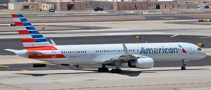 American Boeing 757-23N N205UW, Phoenix Sky Harbor, June 18, 2016